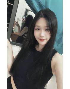 漂亮小姐姐身材丰满