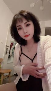 服务很棒的大胸女