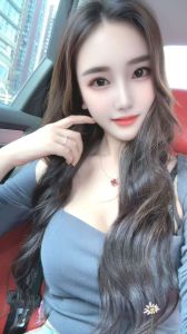 大臀大胸妹