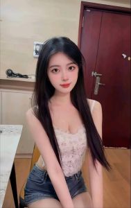 水多气质美女