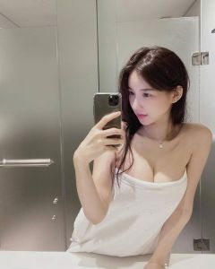 童颜巨乳小妹身材丰满
