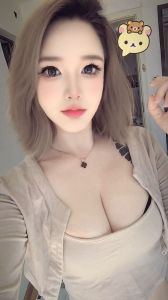 双重认证 · 光明巨奶细腰小太妹 (近期热门)