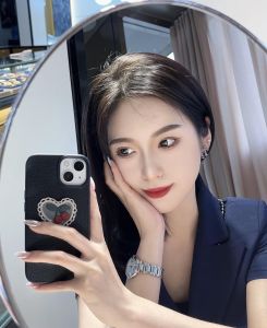 反差大胸妹身材性感