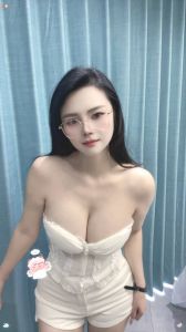 杨浦区性感丰满老师