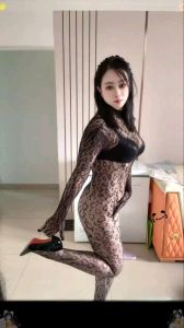 肥臀大奶少妇