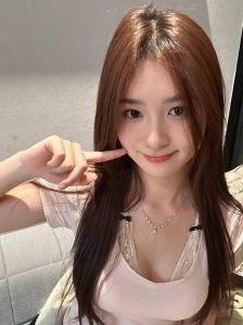 小骚妇巨臀一线天