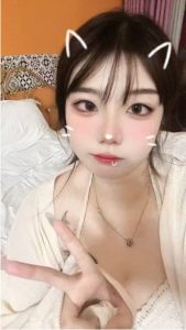178身高丰滿小姐姐