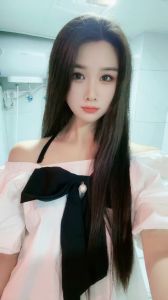 大长腿细腰美女