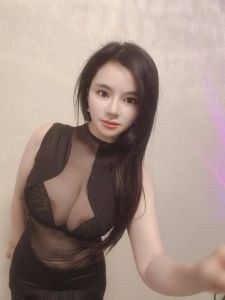 性感少妇李柏朴