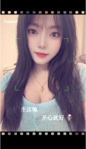小美女七月
