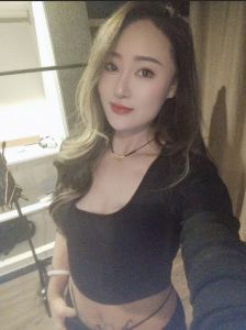 长腿性感熟女