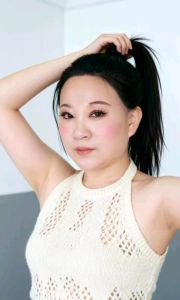 爆乳小妈，抱起来干