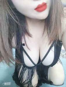 未央巨乳少妇