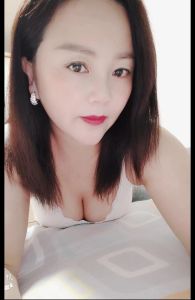 潘家园美少妇