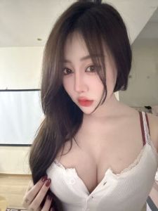 肉臀大奶柔柔