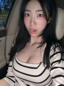 江宁大胸嫩妹