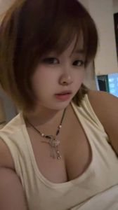 兼职嫩妹一对奶子太勾人心魂