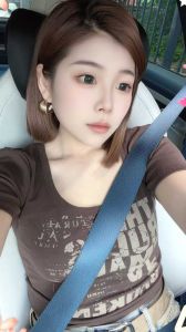 二刷短发美女