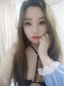 丰满服务系妹子