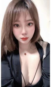 肥臀性感骚妇