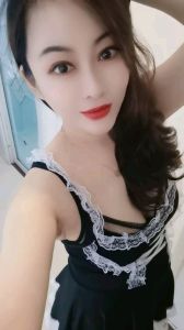 高个风韵轻熟老板娘