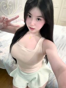 龙华纯欲妹妹夏初