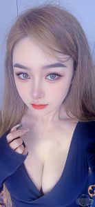 西域性感混血女孩