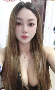 吴江黑丝翘臀少妇