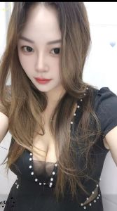 吴江黑丝翘臀少妇