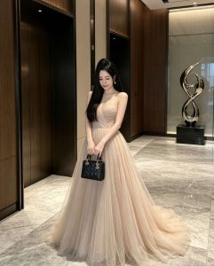 罗湖梦妮