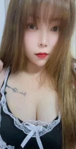 大胸骚货炮架子玲玲