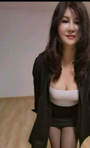 巨乳熟女