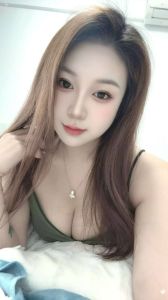 大胸肥臀少妇九儿