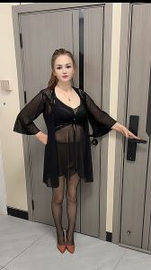 越秀大奶性感骚妇
