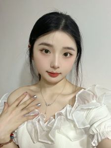 乖巧甜美女孩