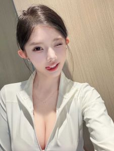 昆山市人瘦奶大的小淑女