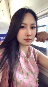 身材高挑骚少妇