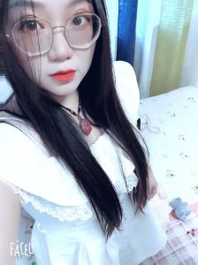 市中心微胖小妹