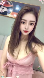 建邺大胸御姐