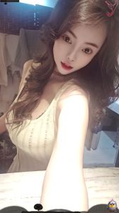 西山大奶妞盘她
