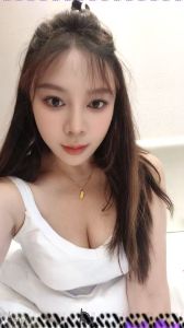 苏州天然D胸翘臀少妇