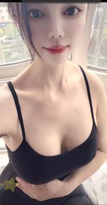 桥北好身材娇儿