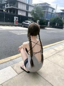 肤白貌美小萝莉