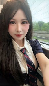 洪山大胸小姐姐