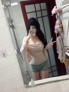 成都清纯胸大小妹妹