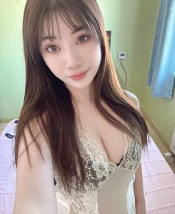 高性价比 · 闷骚小妖姬菲菲 (近期热门)
