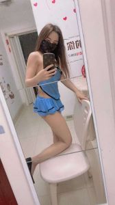 口爆大胸美女服务系