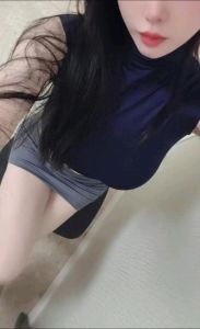 水嫩巨乳御姐