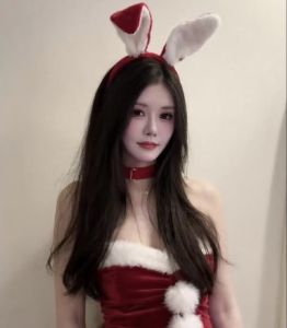 宝藏服务系身材靓妹子