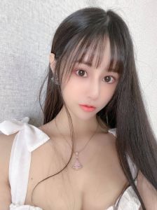 余杭嫩妹水多湿床单